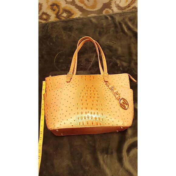 Elegant Orange Shoulder Bag - Picture 5 of 11